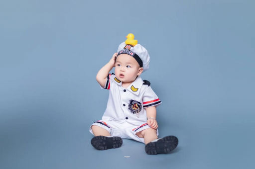 南城宝宝频繁使劲扭动哼唧